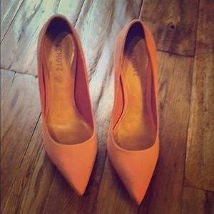Schultz heels pink